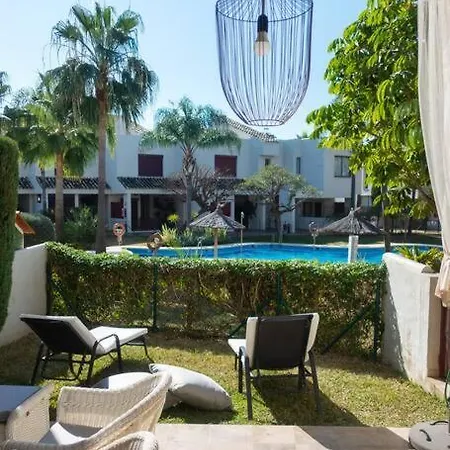 Appartement Stunning 2 Bd Townhouse By Hostlovers Estepona